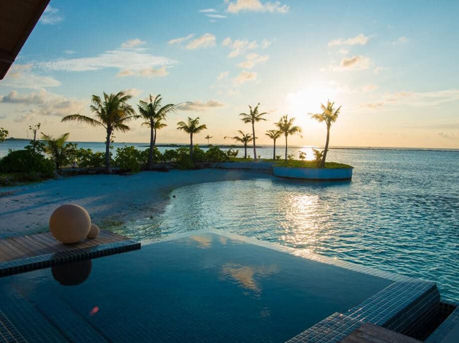 travel-product-img-1